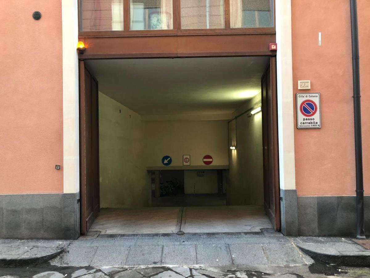Ica Exclusive Apartment Катания Экстерьер фото